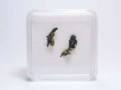 Akantit - Jáchymov (Joachimsthal), Krušné hory Akantit - Jáchymov (Joachimsthal), Krušné hory